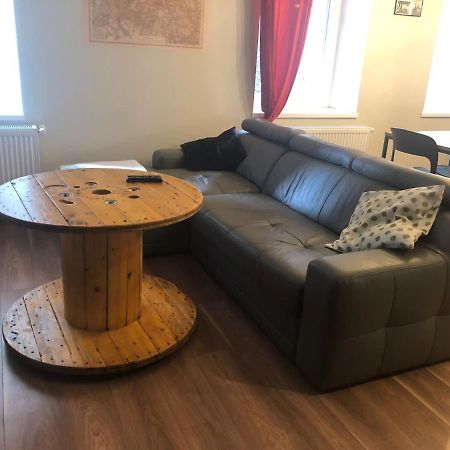 Apartament Srodmiescie 1 Sypialnia Oraz 1 Salon Wałbrzych Exteriör bild