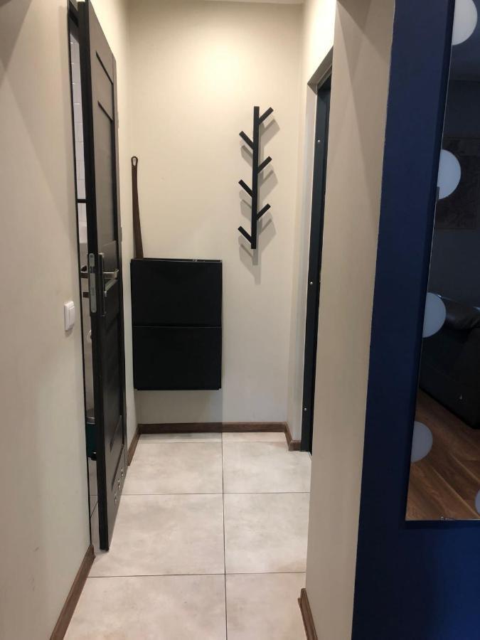 Apartament Srodmiescie 1 Sypialnia Oraz 1 Salon Lägenhet Wałbrzych Exteriör bild