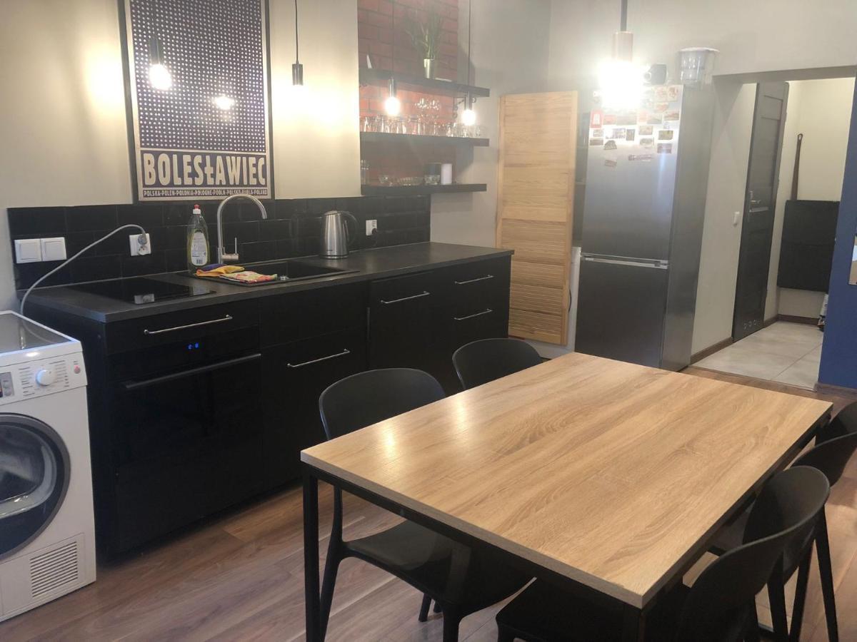 Apartament Srodmiescie 1 Sypialnia Oraz 1 Salon Wałbrzych Exteriör bild